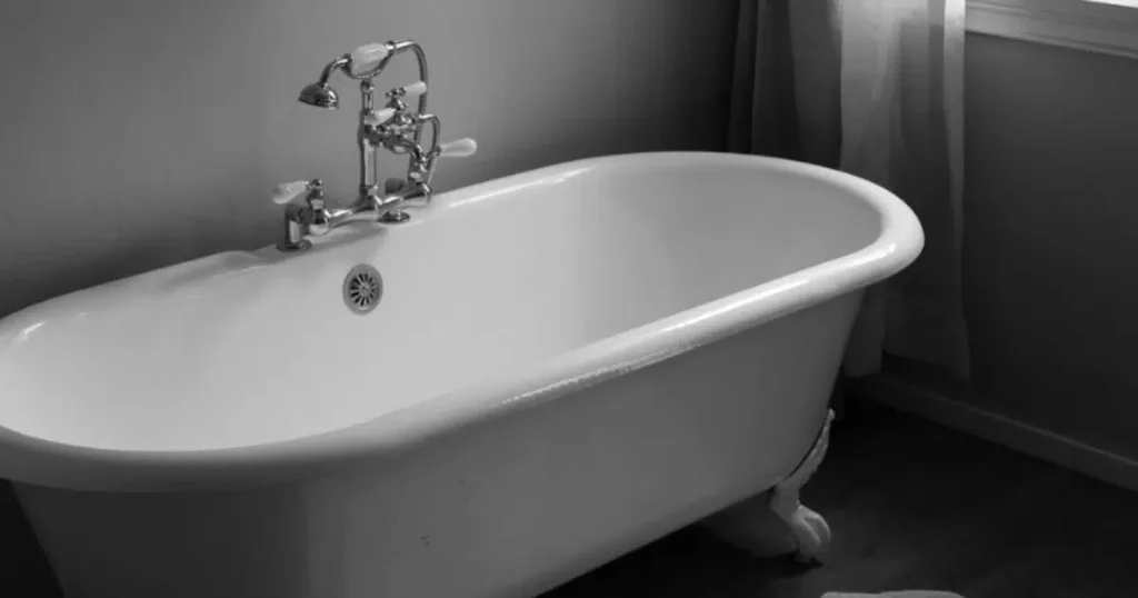 Reasons Bathtub Refinishing Is Worth It for Most Homeowners